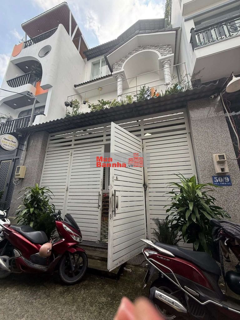 Nhà ngang rộng 6,2x16m đúc 3 lầu Thới an 11