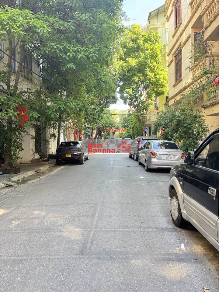 PHÂN LÔ Ô TÔ TRÁNH - Ô TÔ ĐỖ CỬA VỪA Ở VỪA KINH DOANH - CHỈ 17,7 TỶ