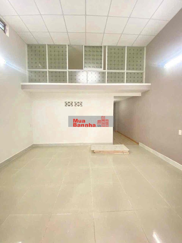 Nhà gác lửng đúc 3PN kiệt 245 Nguyễn Công Hoan gần bến xe