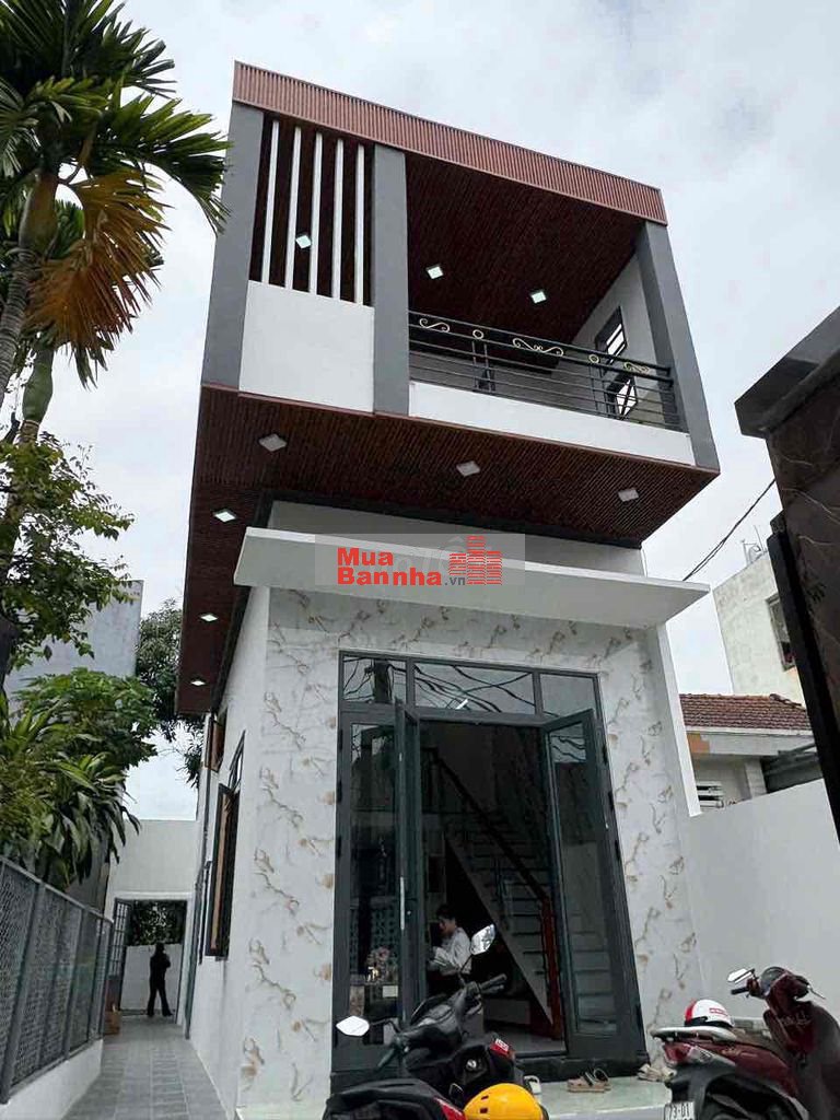 NHỈNH 4TY CÓ NGAY NHÀ BIỆT THỰ SÂN VƯỜN 3 TẦNG 160m2