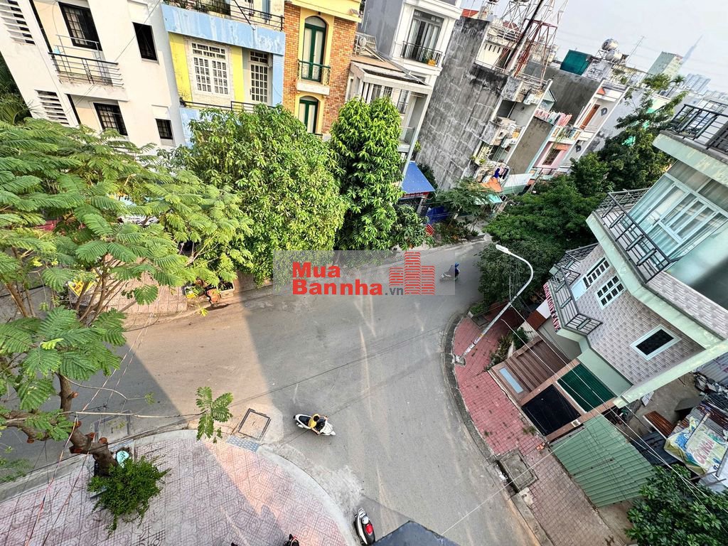 Ngay cổng ĐH Văn Lang - nhà 64m2 (4x16m) Đặng Thùy Trâm- giá 9.5 tỷ TL