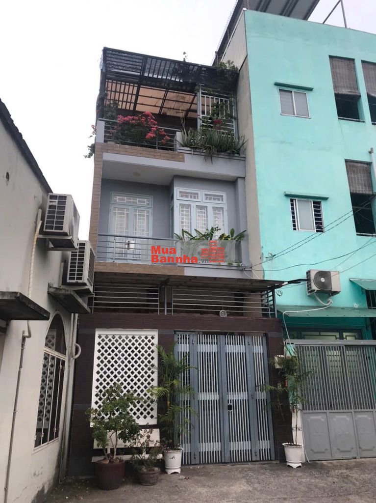 Nhà hẻm xe hơi đường 18, Linh Chiểu, hướng Đông Nam, giá chỉ 5tỷ1