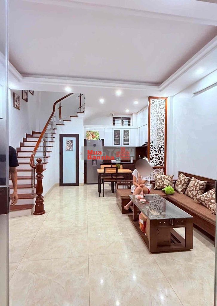 Nhà cực đẹp Lạc Long Quân, Tây Hồ 5 tầng, mt 5.2m, ô tô tránh 10m