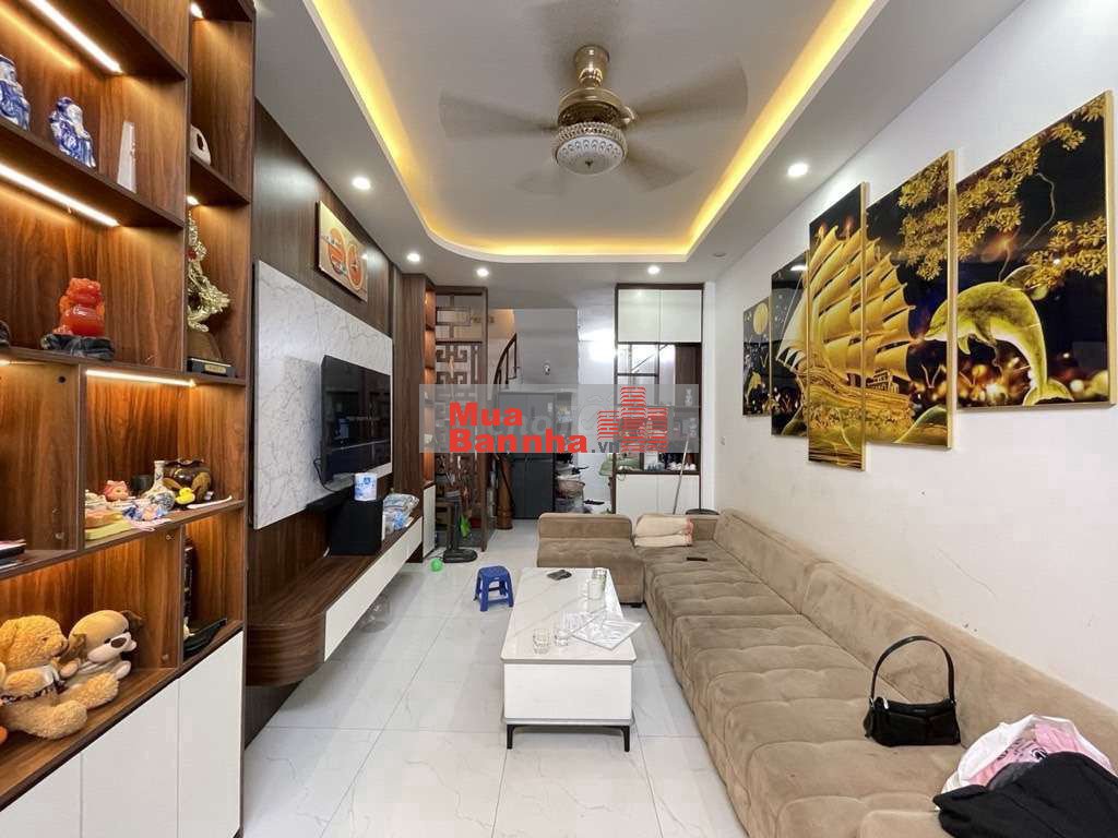 NHÀ NGỌC THUỴ, DT 38M 5 TẦNG, GIÁ CHỈ 7,95 TỶ