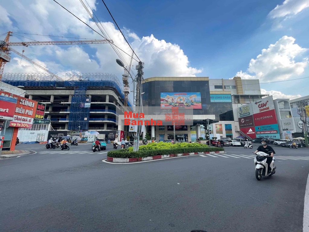 Nhà 37m2 1 Lầu hẻm xe hơi ngay Vincom Thủ Đức