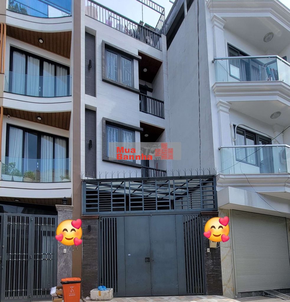 Nhà bán 4 tầng. Dt 74m² hẻm xe tải đường 82 Bình Quớ Bình Thạnh