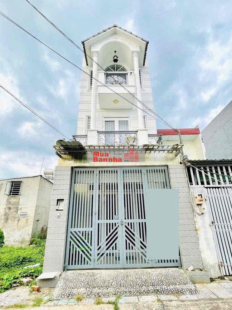 Nhà 3 tầng 4 phòng ngủ Bưng Ông Thoàn Quận 9 gần sam sung