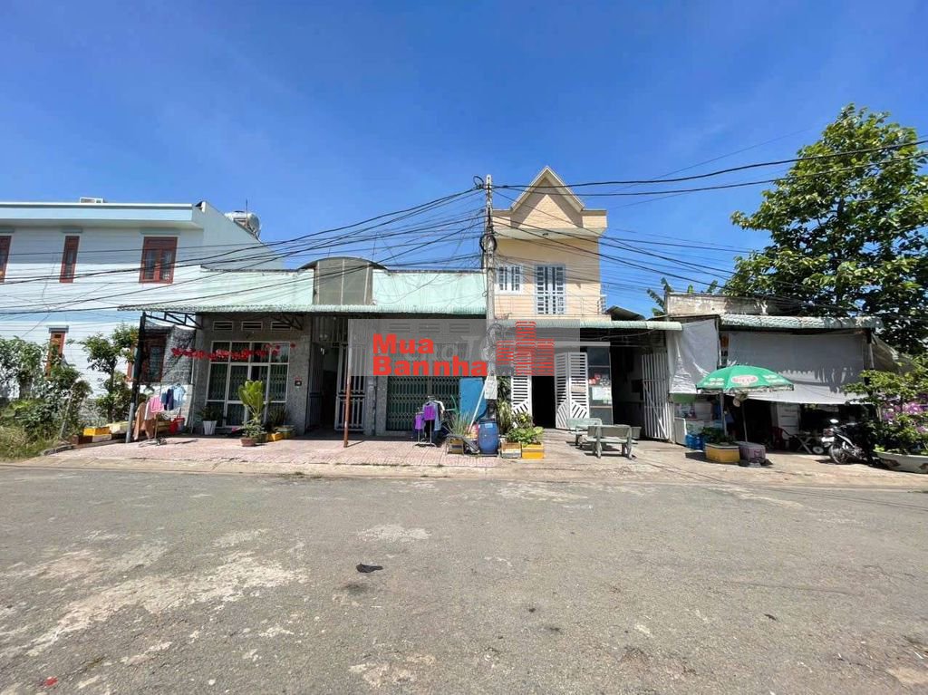 Nhà trọ 1 trệt 1lầu thu 20 triệu kdc Đông An kế cổng kcn Tân Đông Hiệp