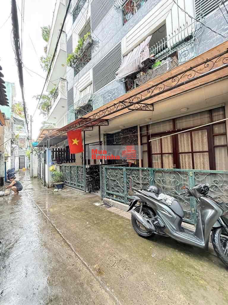 Bán Đất tiện xây mới, Hẻm thông, Cạnh Đầm sen,Dt 41m2 nhỉnh 3 tỷ