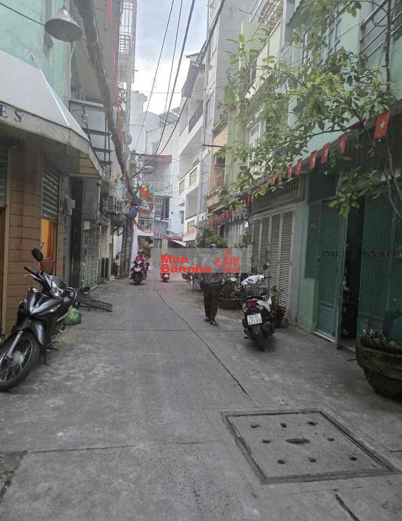 Tôi là chủ nhà cần bán nhà hẻm xe hơi cách mạng tháng tám