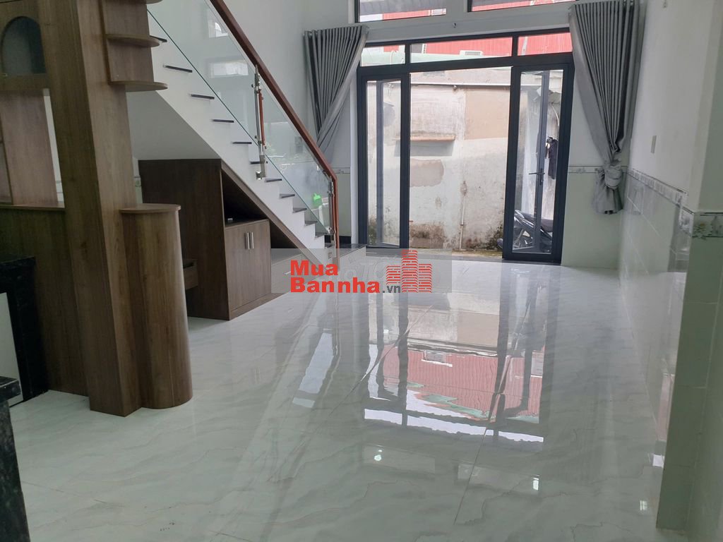 NHÀ XINH 4m x 14m – GẦN NGÃ 5 CHỢ ĐẦU MỐI HÓC MÔN