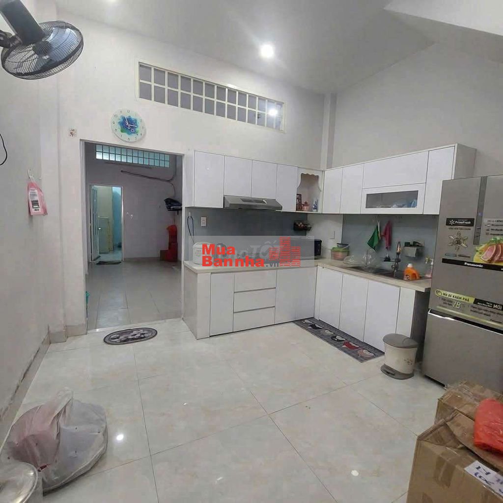 Nhà 4x21 ,2 tầng hẻm ô tô kế Trường Chinh Lac Quang