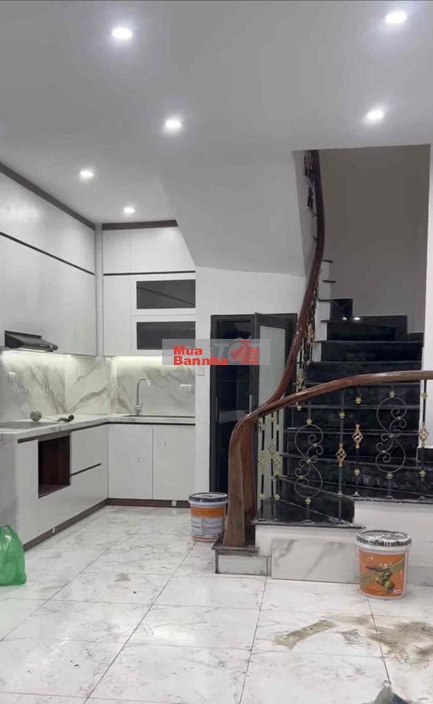 TRUNG TÂM ĐỘI CẤN – MẶT NGÕ KINH DOANH – 3 BƯỚC RA PHỐ –LÔ GÓC