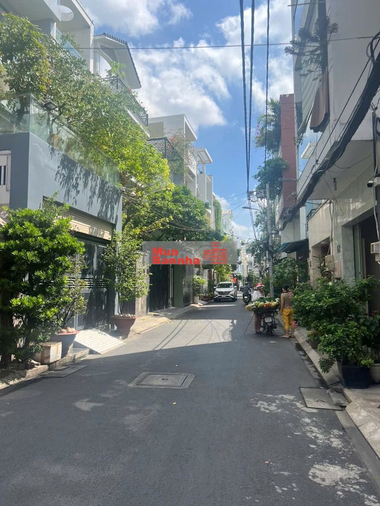 Bán gấp nhà đường Độc Lâp, Q. Tân Phú, DT: 63m2. Giá 7.95 tỷ