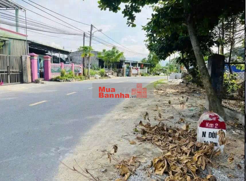 Bán nhà túy loan, 2 phòng ngủ, mặt tiền quốc lộ 14G, 180m2 đất ở