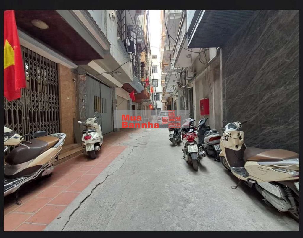 Tôi cần bán nhà 4tầng mặt ngõ Hoàng Quốc Việt ô tô chánh đỗ.