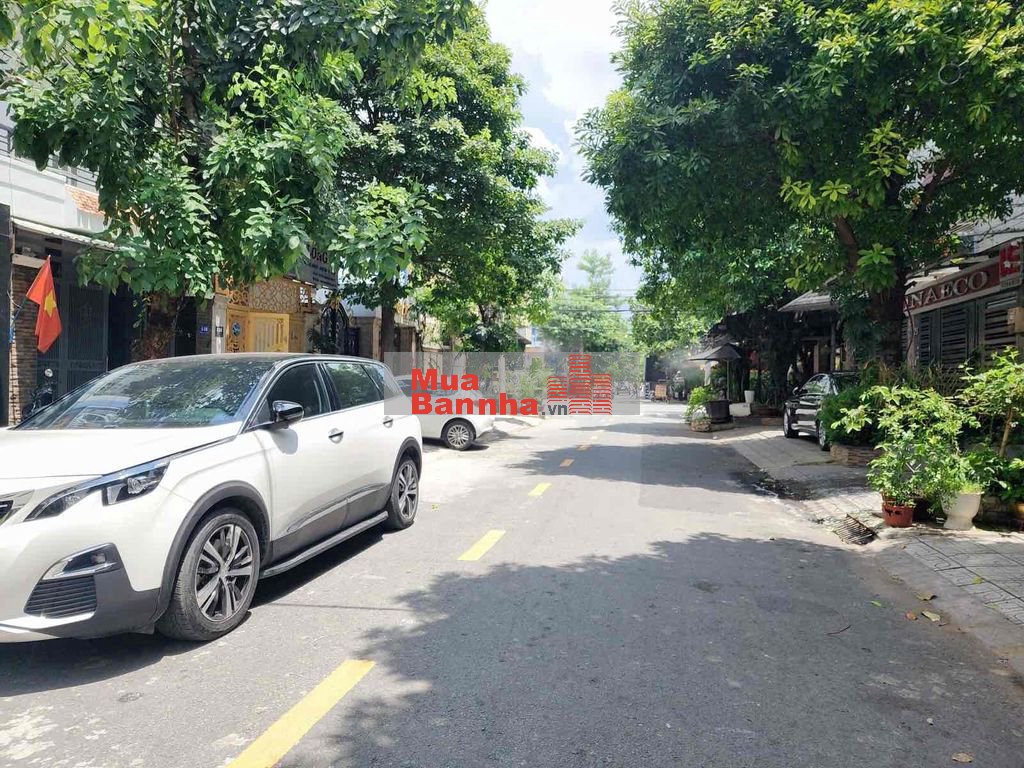 Bán nhà 200m2 MT đường CN11, Sơn Kỳ (DT 10x20m) 4 tầng. Nhỉnh 24 tỷ