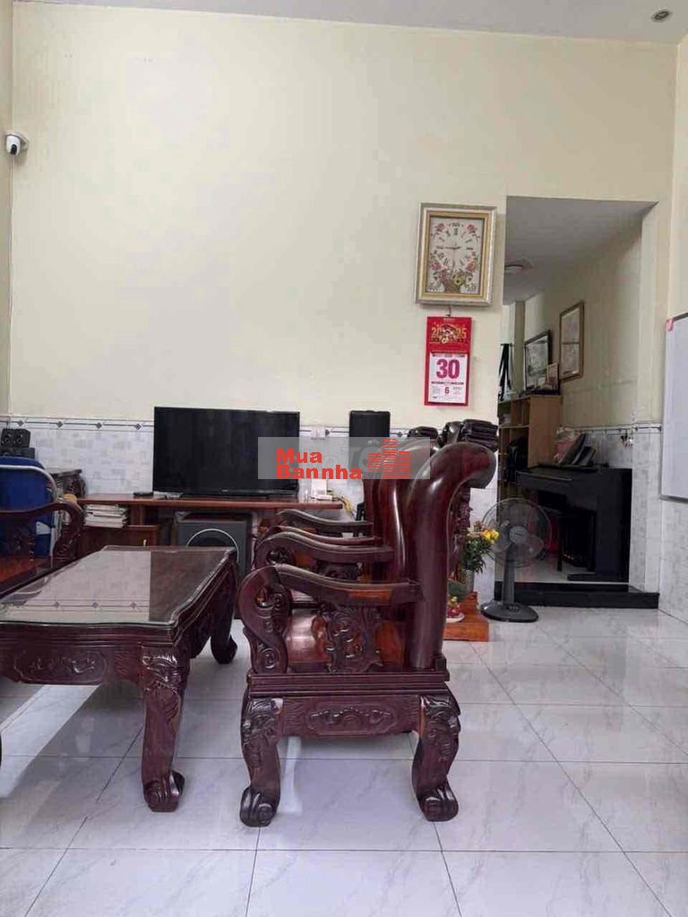 NHÀ HẺM XE ki A. đường 9 Linh Tây. dt 65m