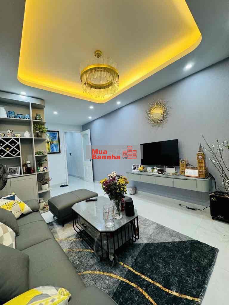 Bán nhà phố Phạm Ngọc Thạch, 5 tầng 40m2, Mt 3,5m , ôtô đỗ cửa