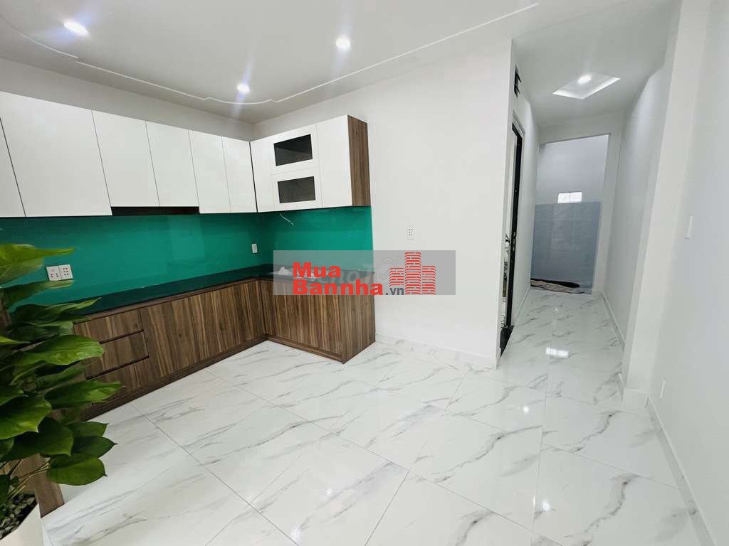 BÁN NHÀ GẦN LÊ VĂN VIỆT, 2 TẦNG, GIÁ CHỈ 5 TỶ, 54,2M2, 3 PHÒNG NGỦ.