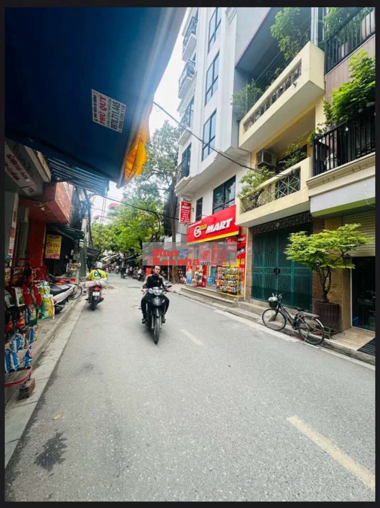 Tôi cần bán nhà 5tầng mặt phố Hoa Bằng Cầu Giấy.