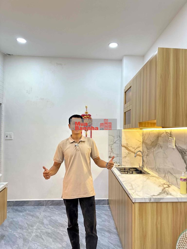 NHÀ ĐẸP TRUNG TÂM Q6 – 2 TẦNG – SÁT HẺM XE TẢI – NHÀ MỚI ĐẸP LUNG LI