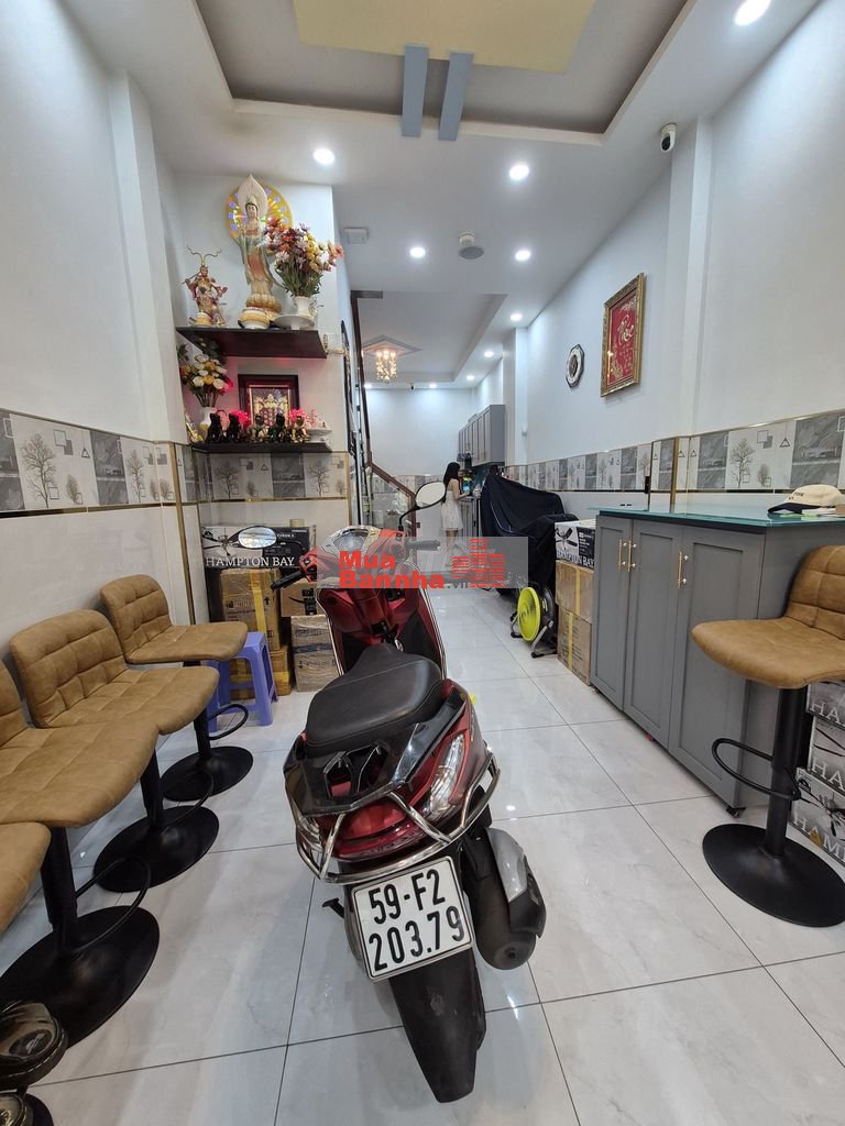 NHÀ ĐẸP Q4- SÁT MT- HẺM 4m- 30m2 - 2 LẦU- GIÁ 4 TỶ NHỈNH