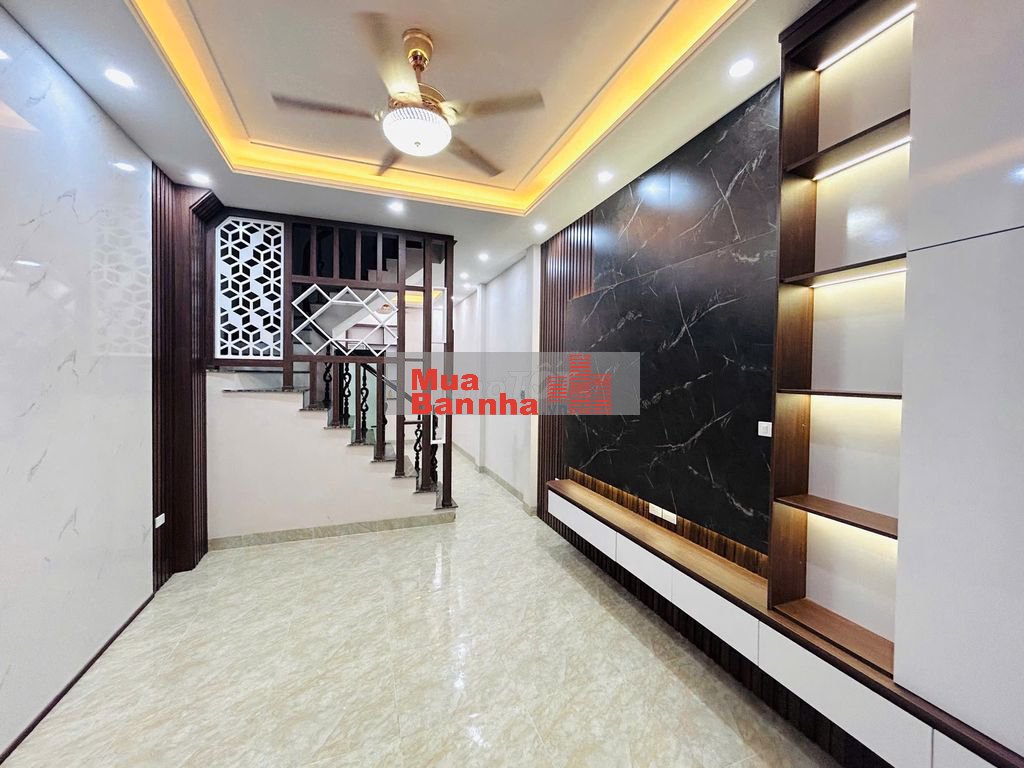 45m2*4 tầng- 2 thoáng cửa sổ-có ban công 11.6 tỷ ngõ 142 Khương Đình