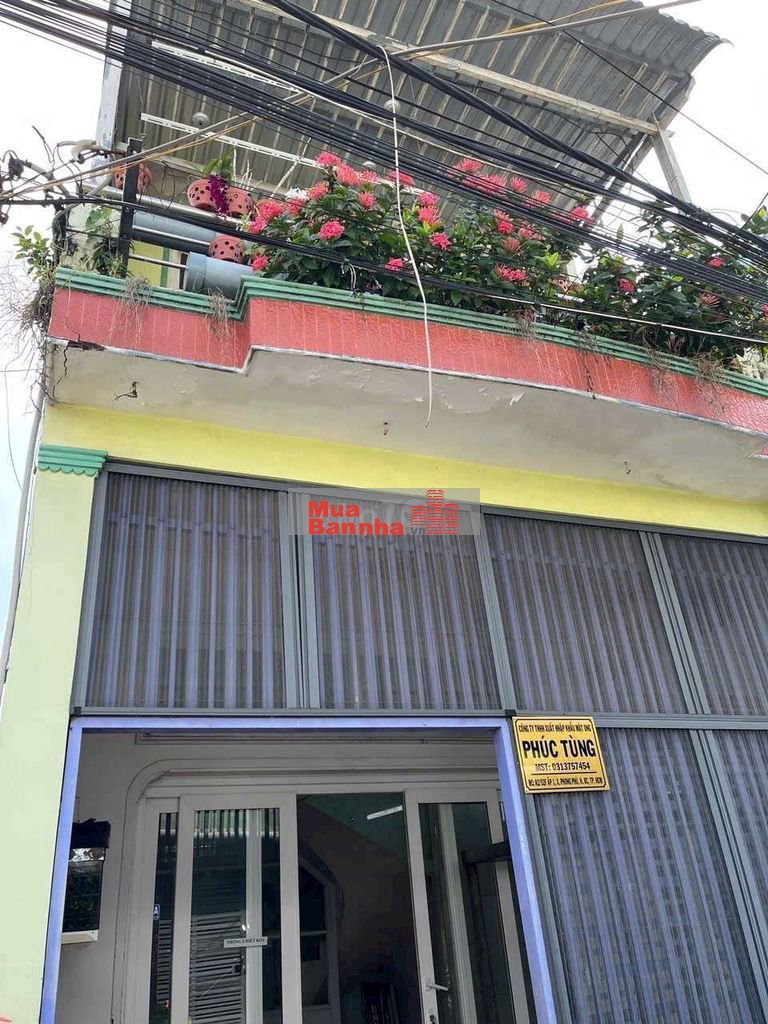 Bán nhà sổ hồng hoàn công