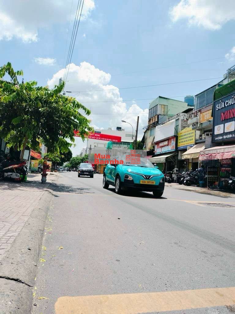 NGAY VÒNG XOAY LÊ ĐẠI HÀNH Q.11 - N3*D15 - XÂY 2 TÂNG BTCT VỚI 2PN