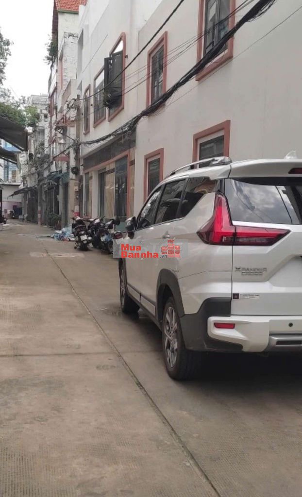 Chỉ 4tỷ56 HXH 6m, 7 chỗ ngủ nhà Trường Chinh 42m2 x2 tầng