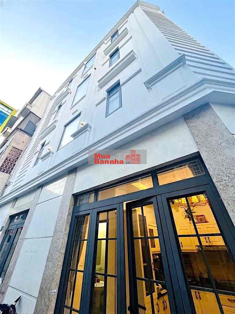 bán nhà q1 chính chủ : lh ***