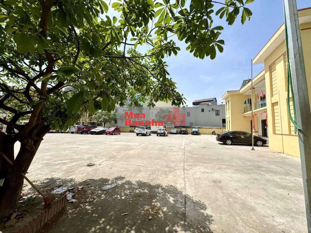 BẮC TỪ LIÊM - LÔ GÓC 5 Tầng x 38m² -View Sân chơi Nhà VH - Ô TÔ ĐỖ CỬA