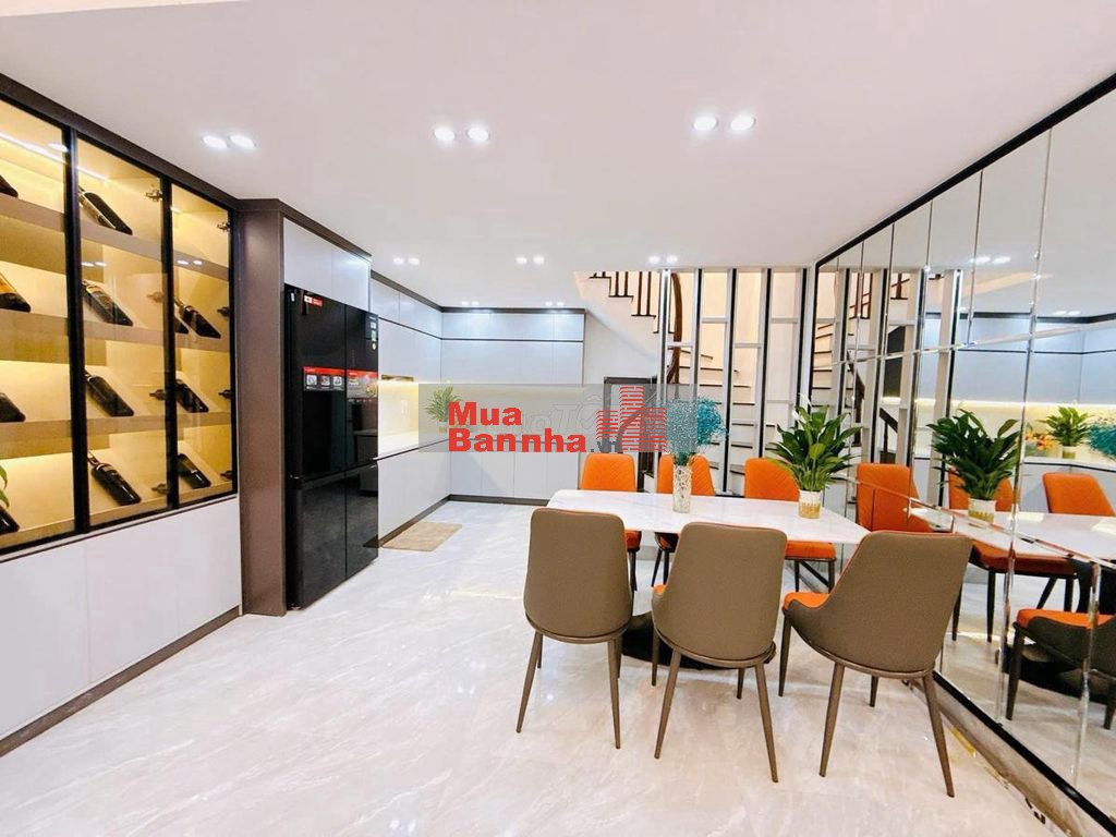 Miếu đầm 5T thang máy 37m x5t mt4,1 8.68tỷ ngõ oto, tặng nội thất