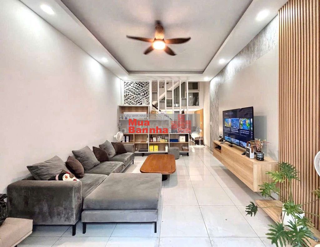 Bán nhà Nguyễn xí quận Bình thạnh đường 8M