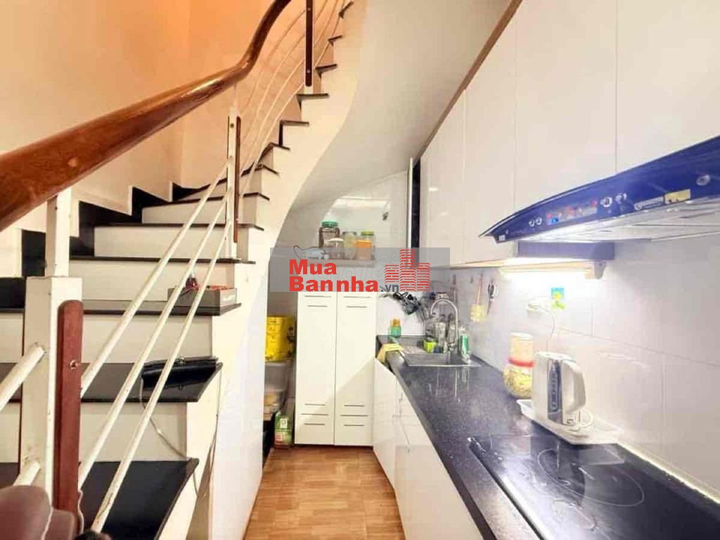 Cần bán nhà Láng Hạ, khung cột chắc chắn , 15m ra mặt phố kd, 55m2x5T