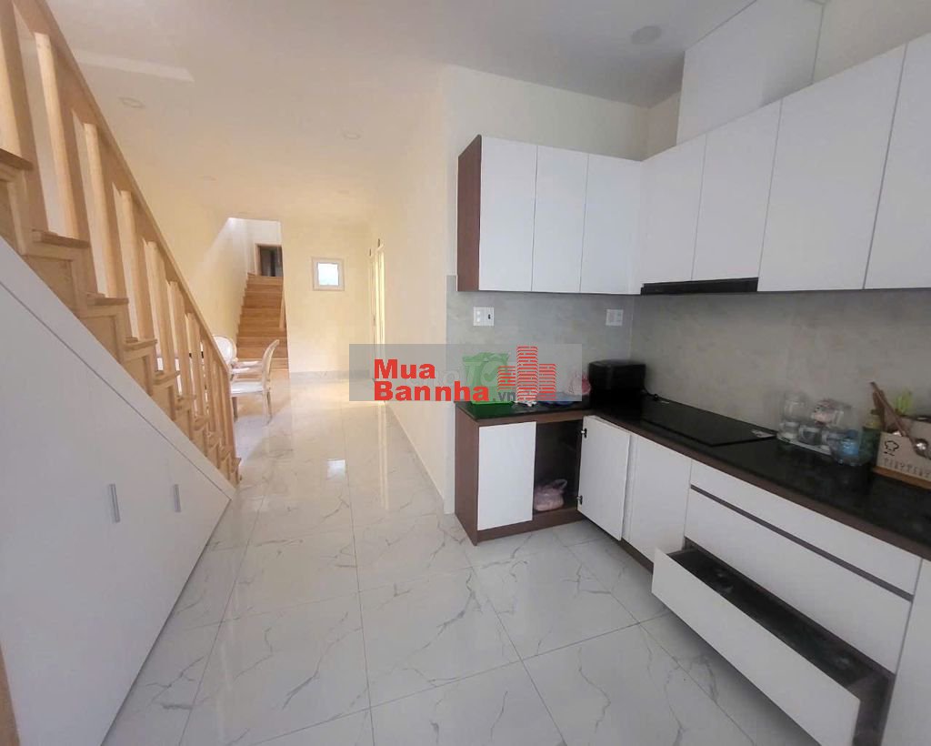 Nhà Mặt tièn 100m2 Ngang 6.2m Đường Thi Sách Trung tâm Đà Lạt