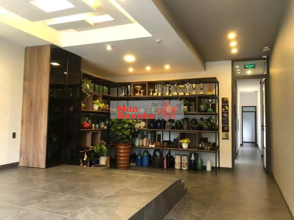 Bán Nhà Phố 161m2 Sẵn Dòng tiền 75tr/ tháng Trung Tâm Đà Lạt