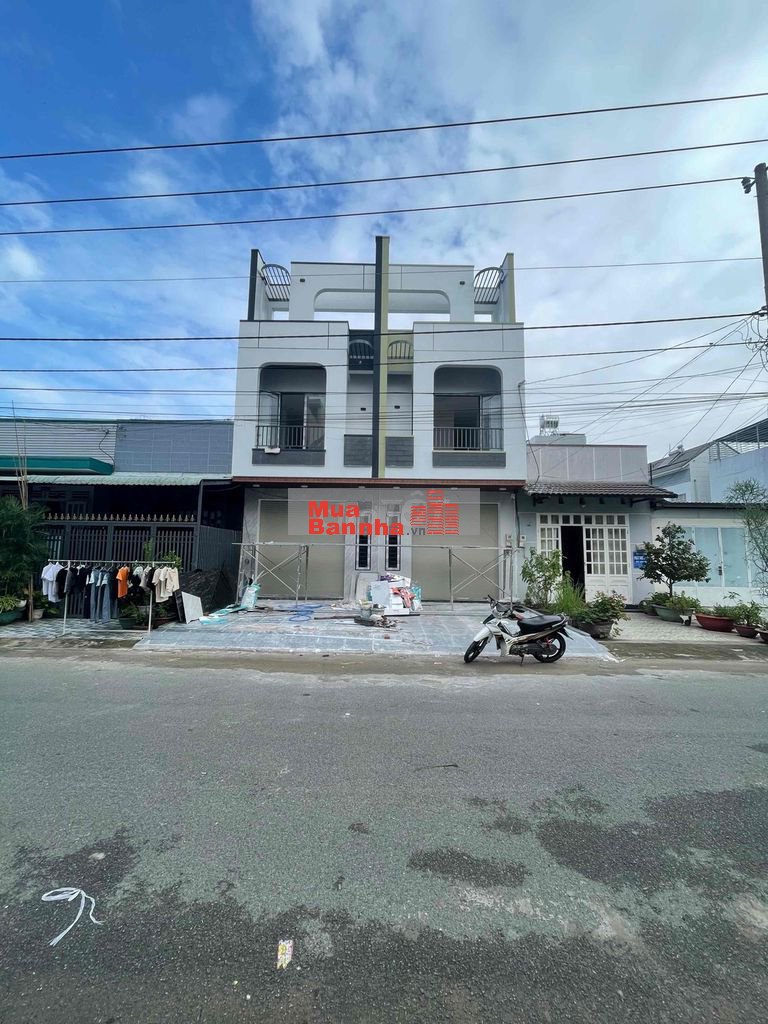 Nhà mới xây phường bửu long. dt 80m2 sổ riêng đường rộng 8m.