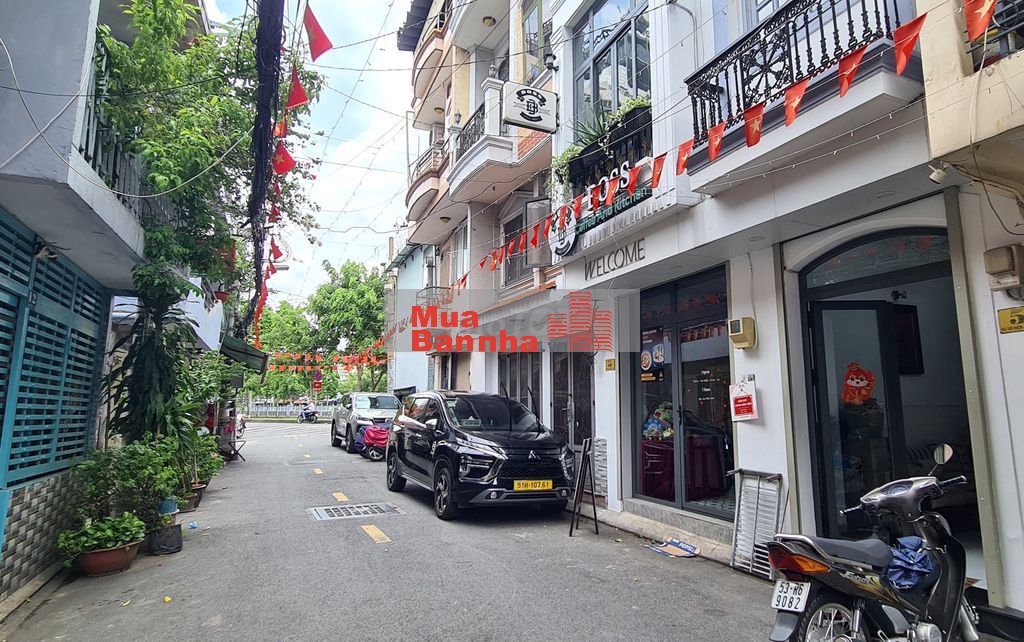 Phú Nhuận - Bán Nhà Mặt Tiền 98m2 - Gấp bán chỉ nhỉnh 17 tỷ tl