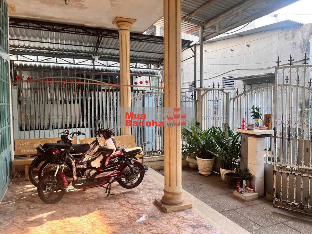 NHÀ CẤP4 DT KHỦNG 172m2 ngang 8M, TT HÓC MÔN - GIÁ TỐT GẤP BÁN