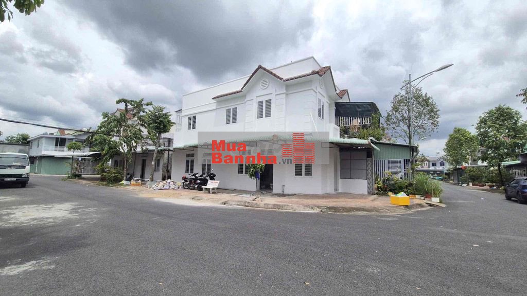 BÁN NỀN GÓC LỚN CÓ SỔ KDC HOÀNG QUÂN