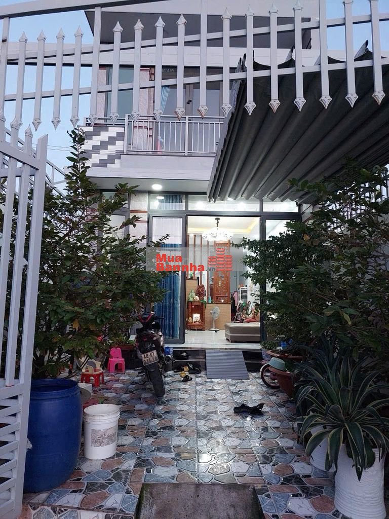 Bán Gấp Nhà Lầu 1 Xẹt, ngay Chợ Hưng Long, 1ty350tr