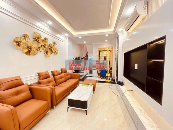 9 tỷ có ngay nhà mới Định Công ngõ thông KD tốt, lô góc, oto vào nhà