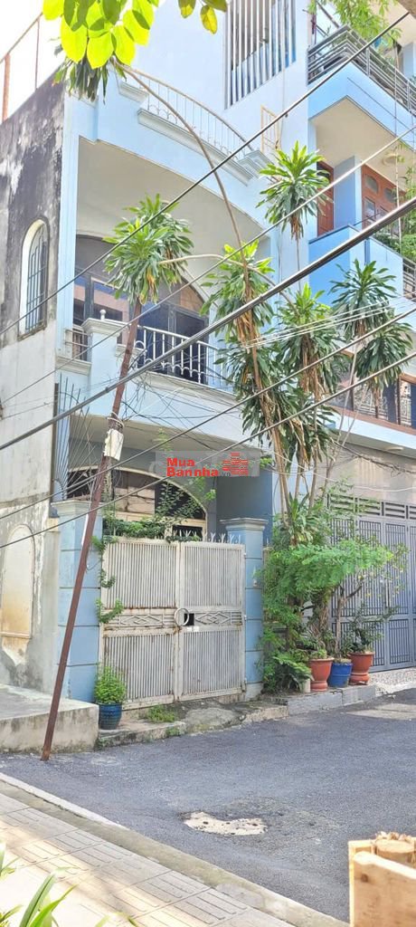 BÁN NHÀ GÓC 2 MẶT TIỀN VỊ TRÍ ĐẮC ĐỊA NGAY NHÀ GA T3