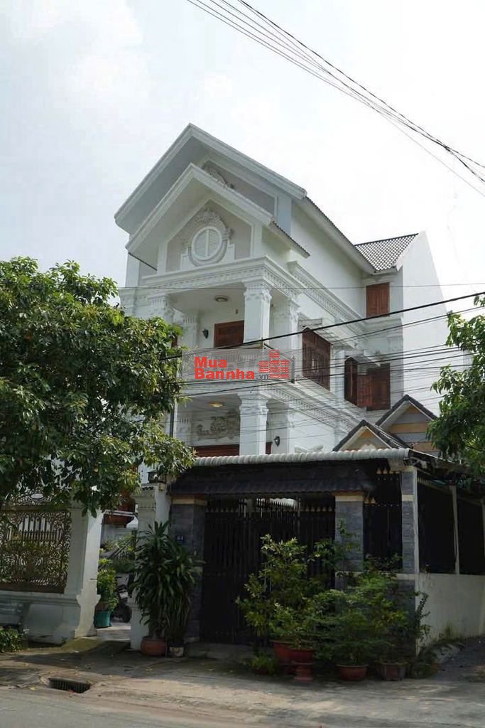 Bán nhà mặt tiền Phú Tân thủ Dầu một Bình Dương