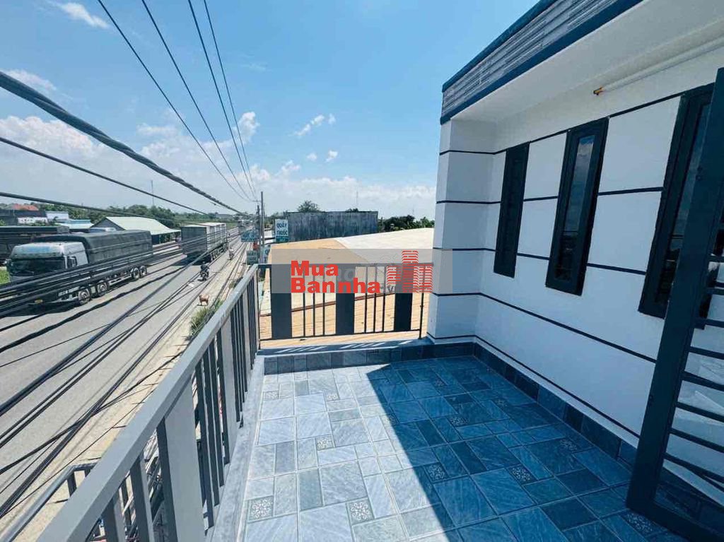 nhà ngộp cần bán gấp anh chị thiện chí LH ***