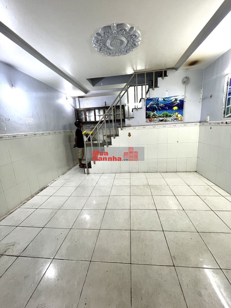 Bán nhà gấp đường Hồ Văn Long, điện tích 4mx5m, 1 lầu, giá 2.55 tỷ TL