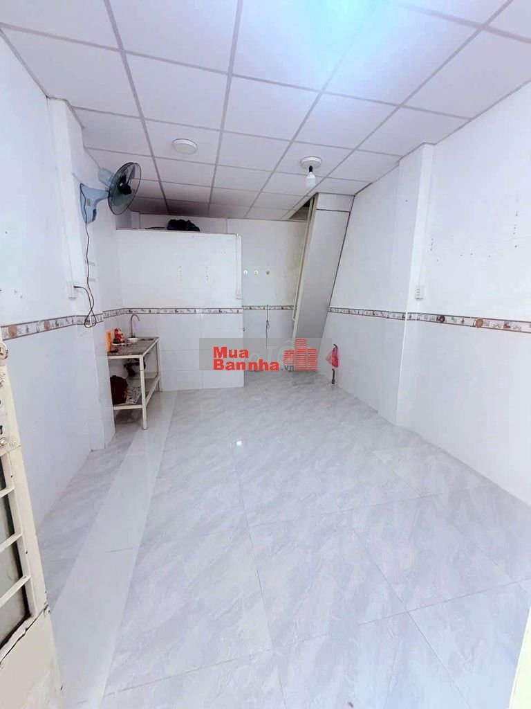 Bán nhà Cống Quỳnh Quận 1, 18m² 2 lầu mới, gần Bùi Viện giá 2.75 tỷ