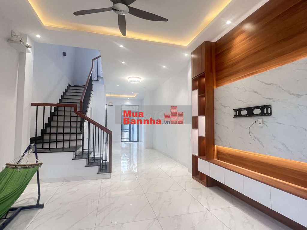 Bán nhà 3 tầng hẻm xe tải Trường Thọ – Gần chợ Thủ Đức